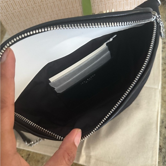 New Tory Burch Willa Quilted Nylon Belt Bag Black Fanny Pack Crossbody Bag - Picture 5 of 9